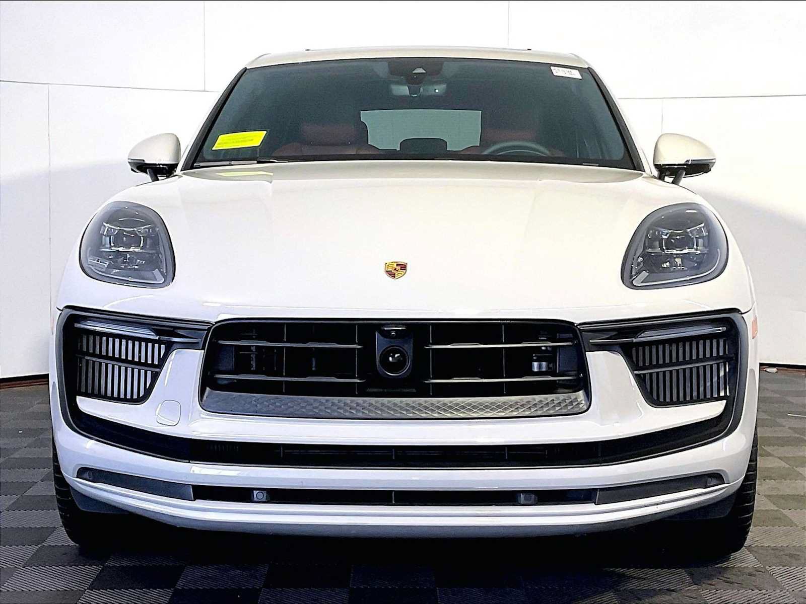 Certified 2023 Porsche Macan S AWD/4WD image 10