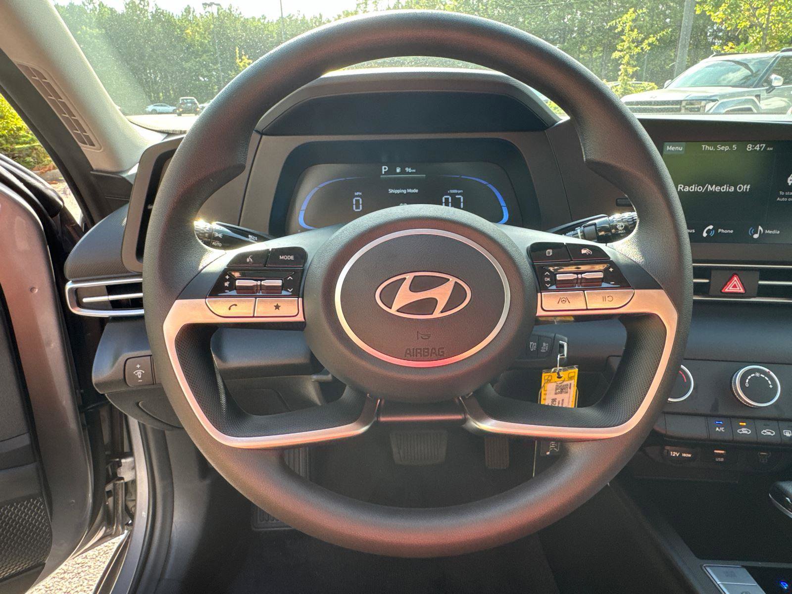 New 2025 Hyundai Elantra SE image 21