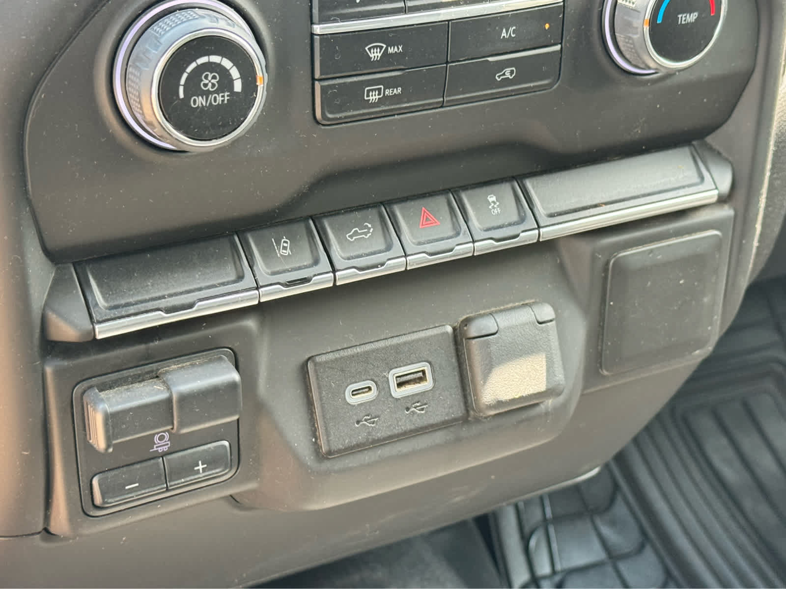 Used 2024 Chevrolet Silverado 3500 W/T w/ WT Convenience Package AWD/4WD image 34