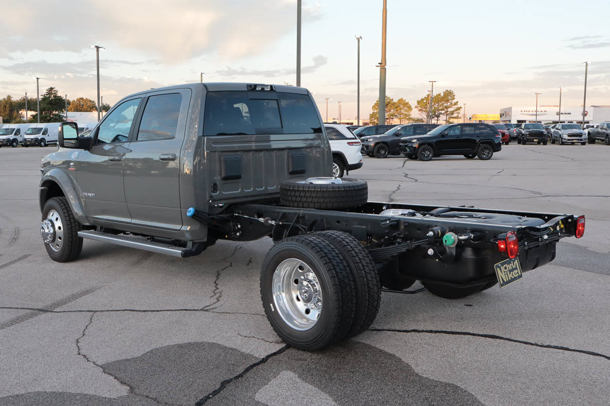 New 2027 RAM 5500 4x4 Crew Cab w/ Laramie Trim Package image 6