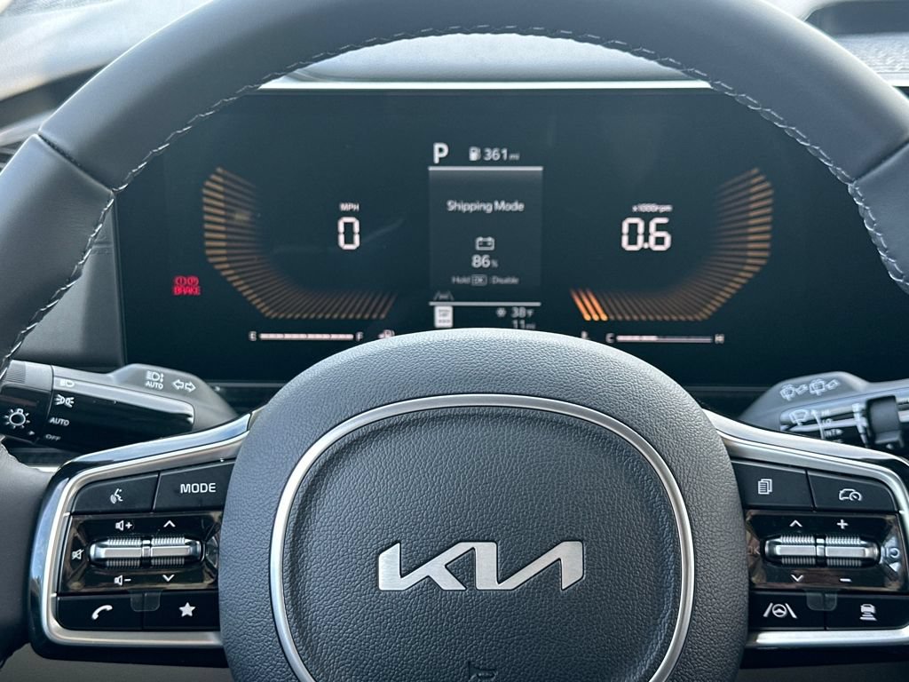 New 2026 Kia Carnival FWD image 20