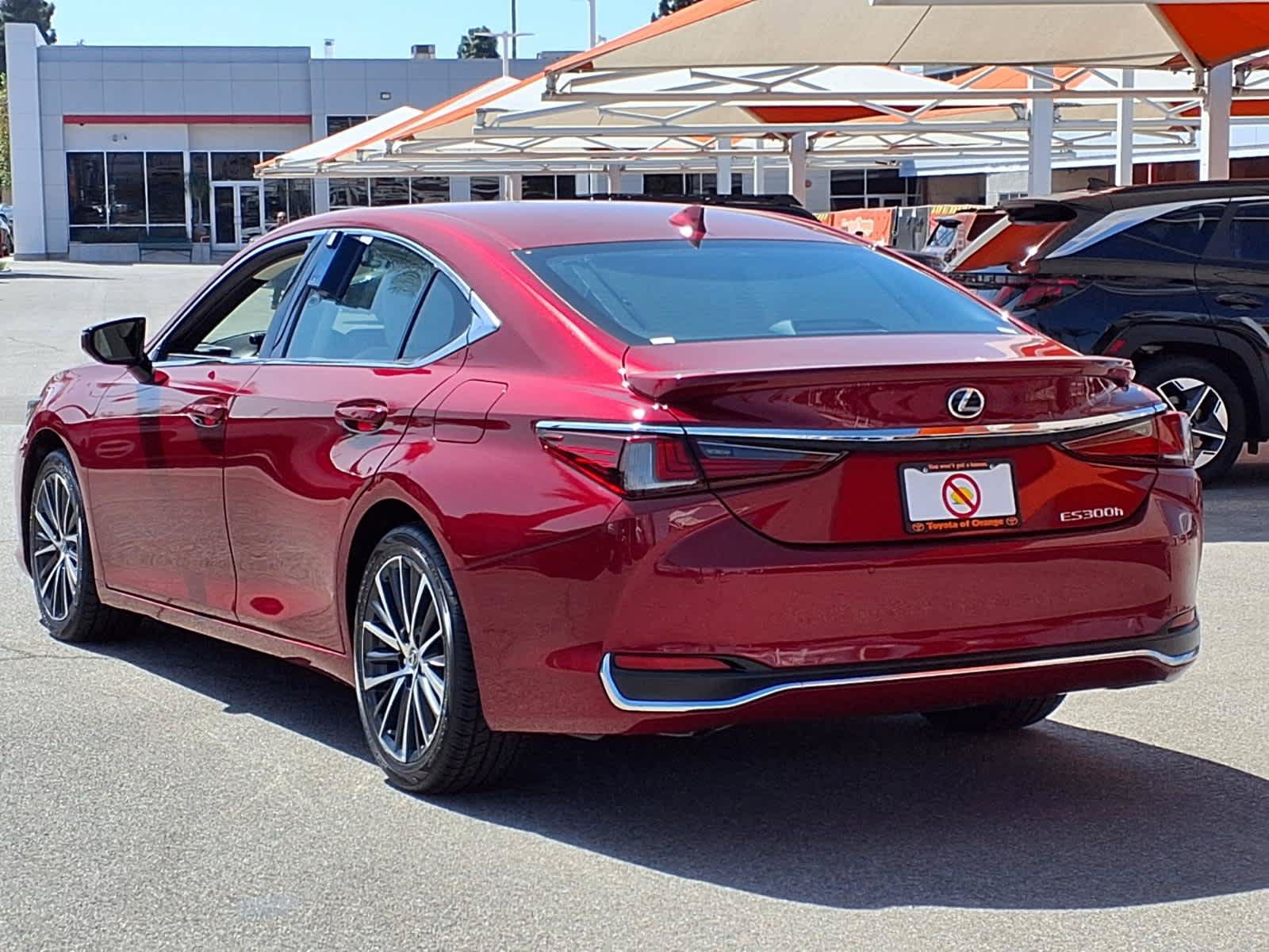 Used 2024 Lexus ES 300h w/ Premium Package FWD image 6