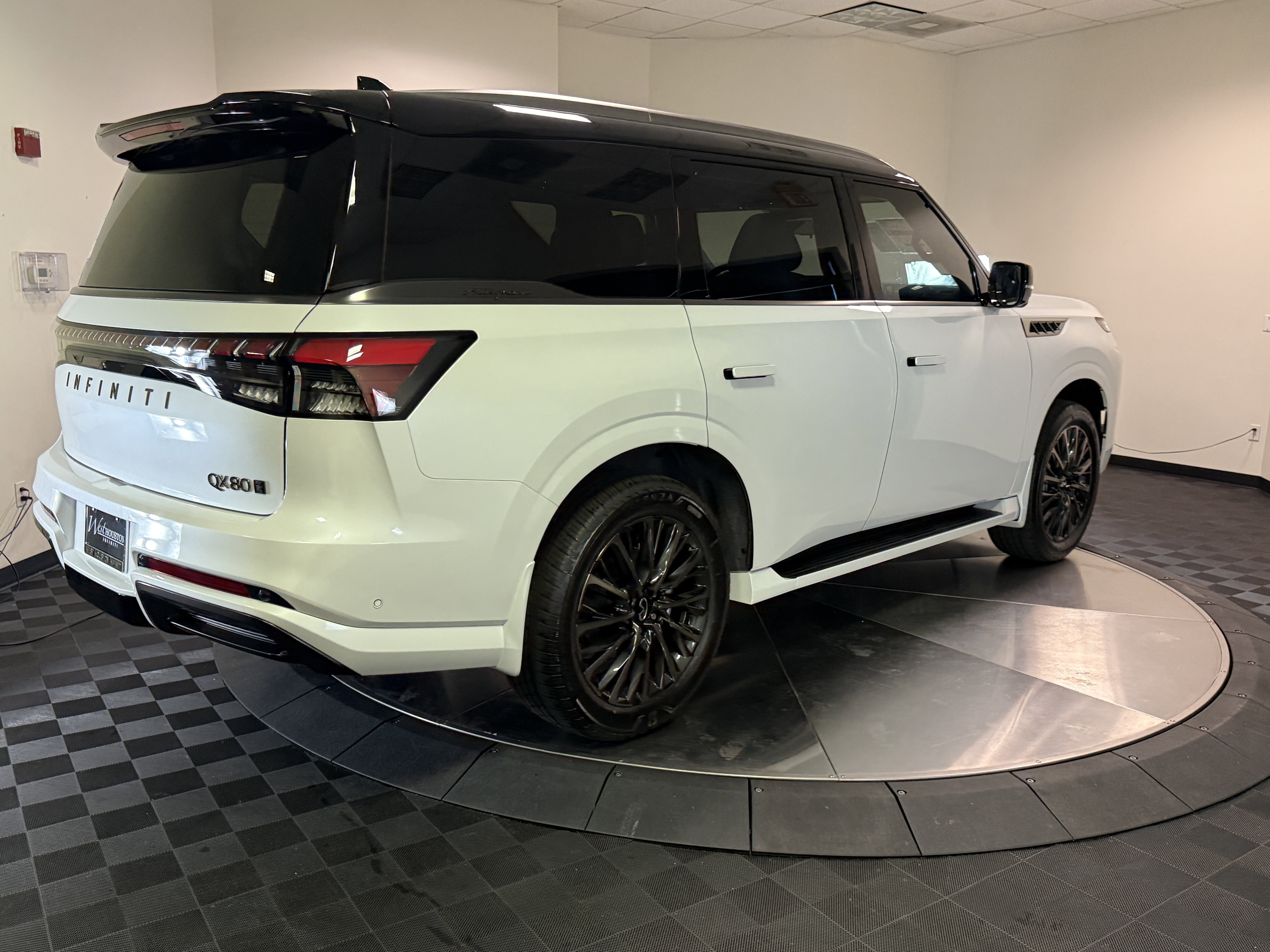 New 2026 INFINITI QX80 Autograph image 7