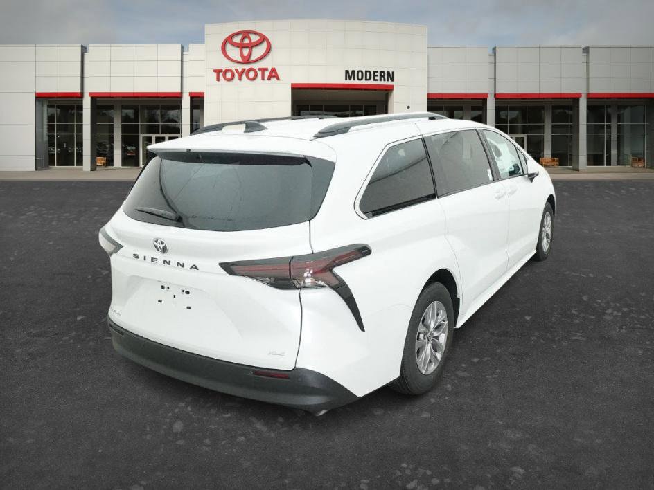 New 2026 Toyota Sienna XLE AWD/4WD image 14