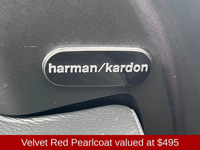 Used 2023 Chrysler 300 C image 11