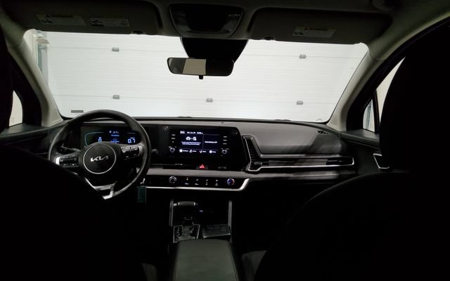 Used 2024 Kia Sportage LX FWD image 28