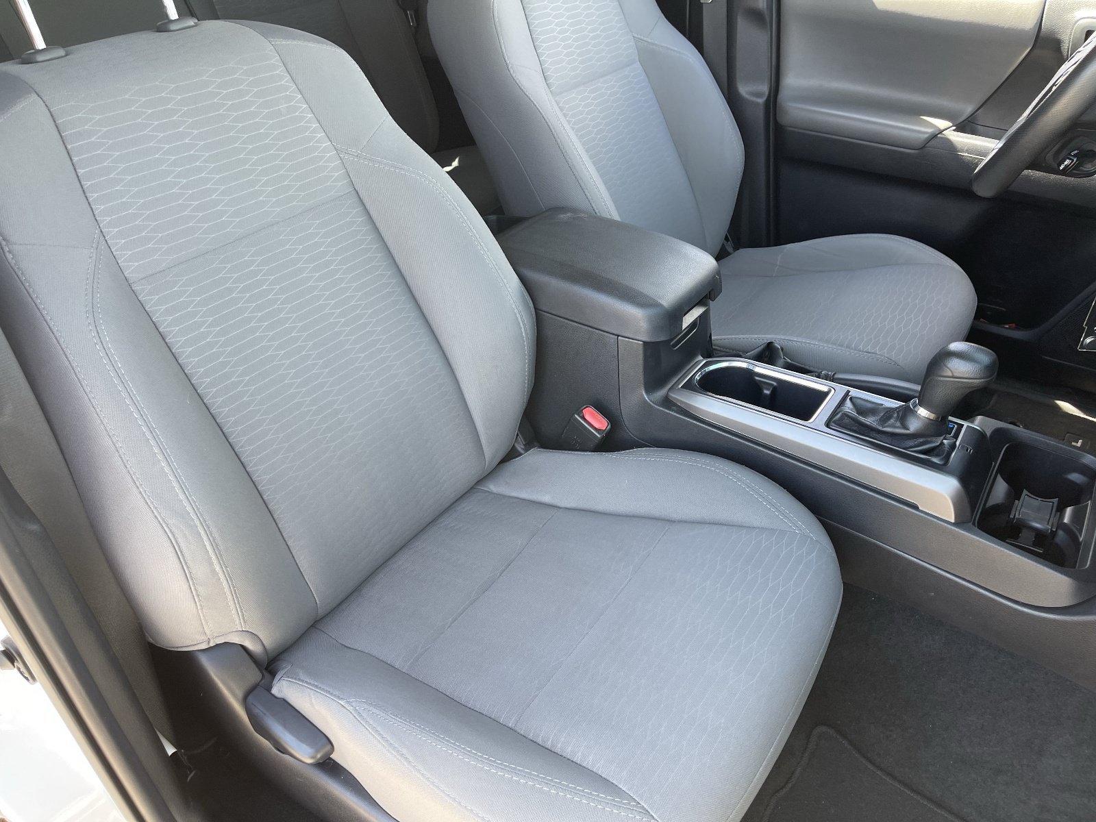 Used 2019 Toyota Tacoma SR5 RWD image 11