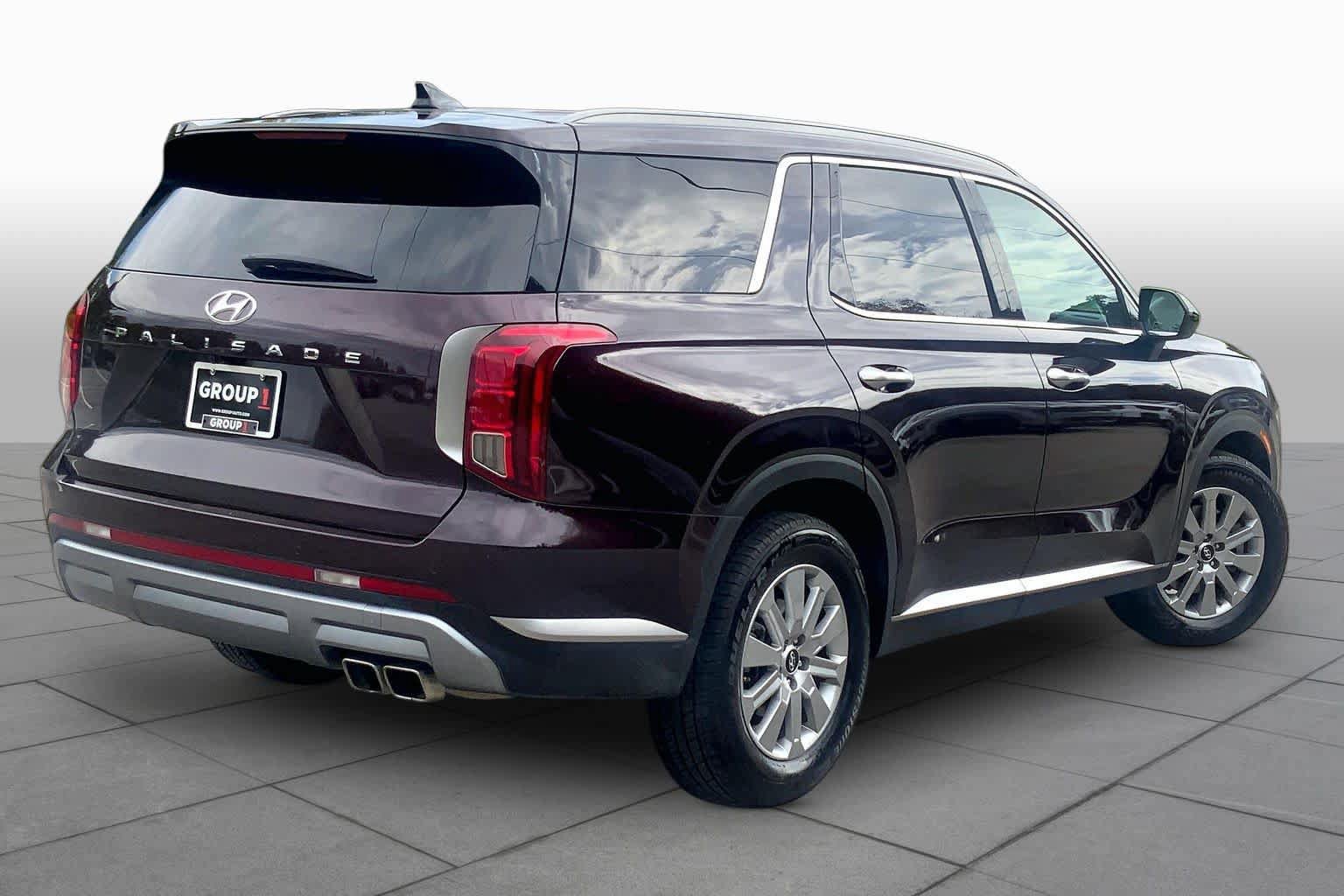 Used 2025 Hyundai Palisade SEL FWD image 12