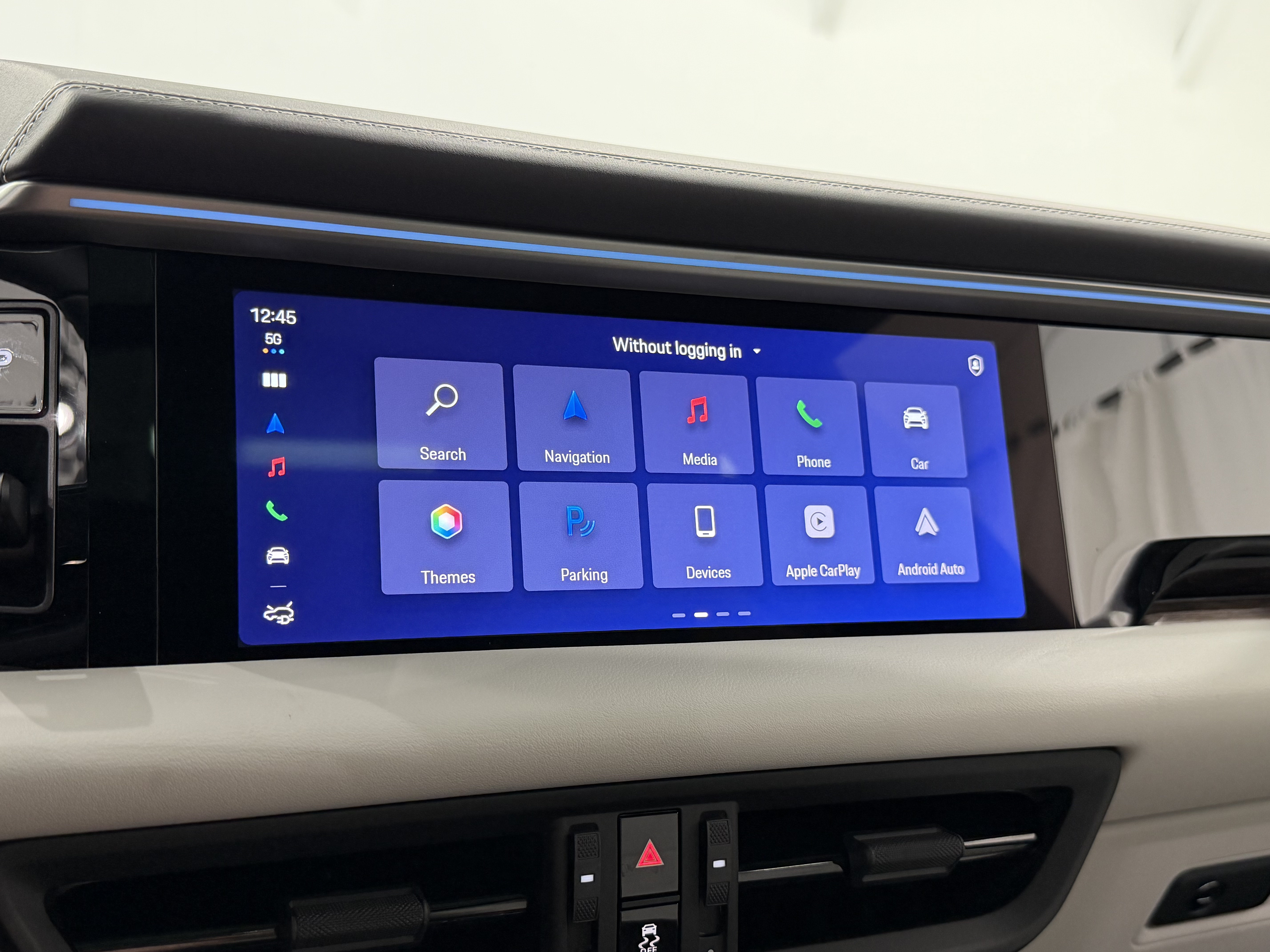New 2026 Porsche Macan 4 Electric AWD/4WD image 40