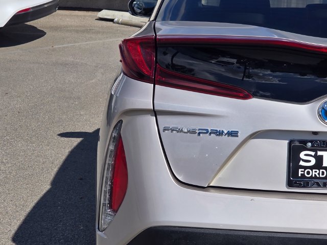 Used 2021 Toyota Prius Prime XLE w/ Carpet Mat Package (TMS) FWD image 7