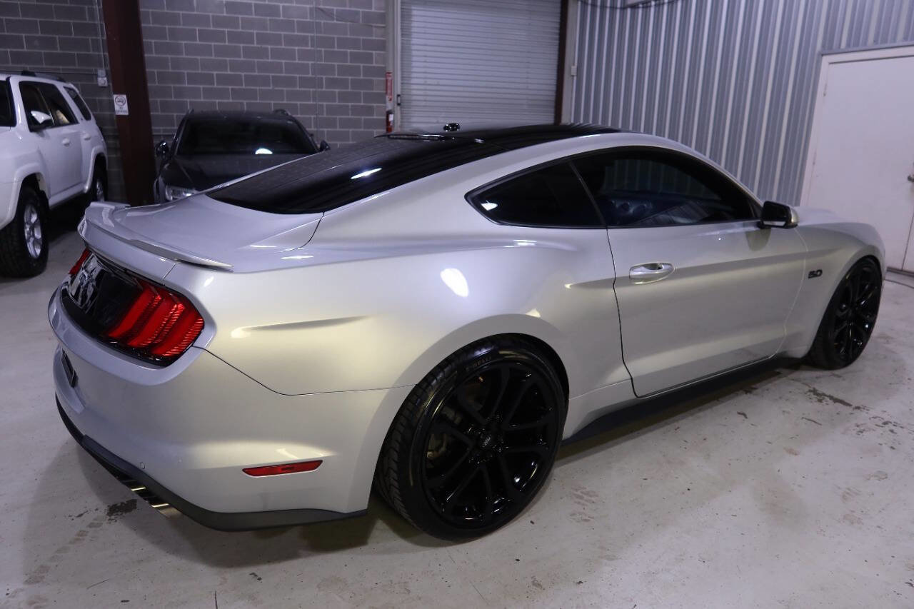 Used 2019 Ford Mustang GT Premium RWD image 5
