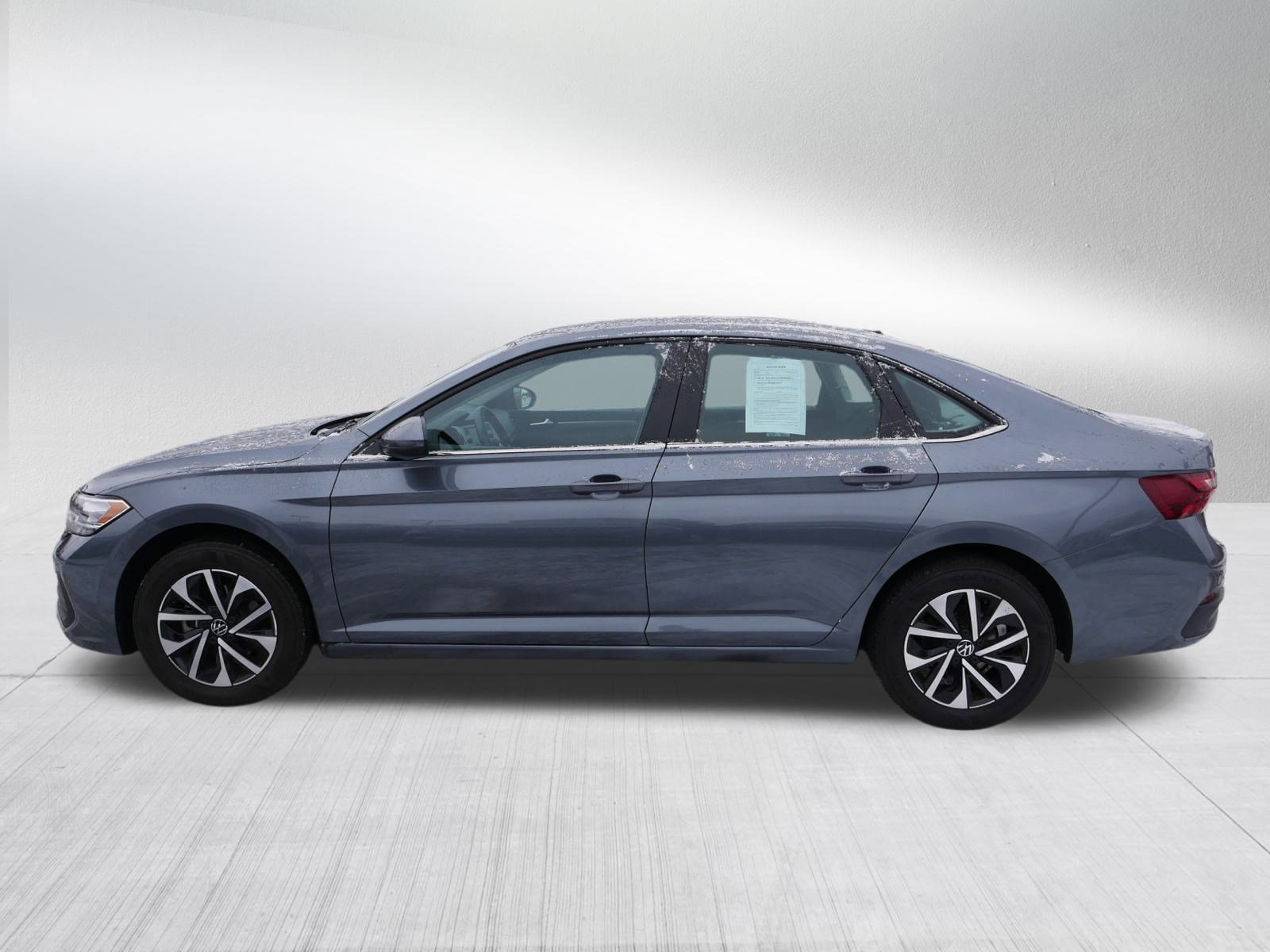 Used 2023 Volkswagen Jetta S w/ IQ.Drive Package image 4