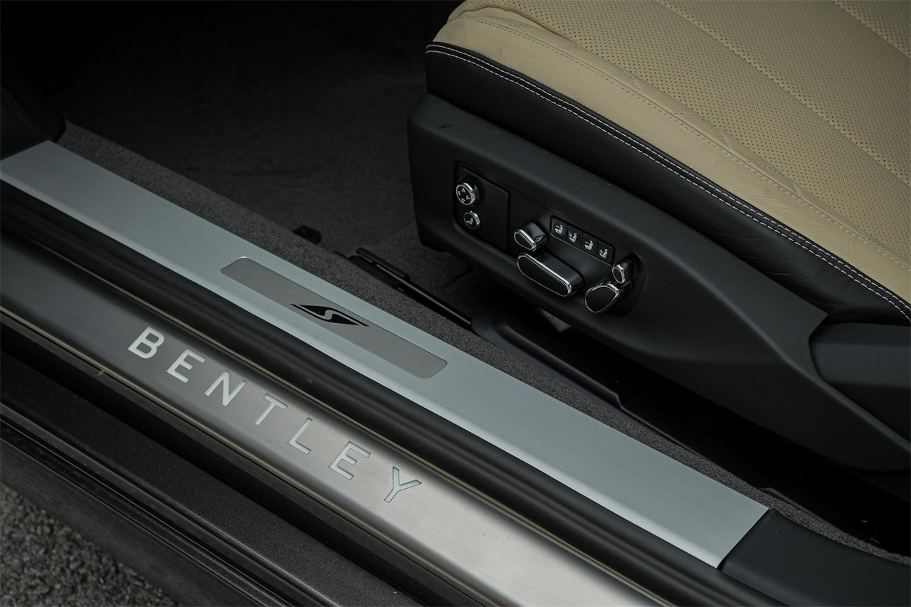 Certified 2024 Bentley Continental GT V8 image 32