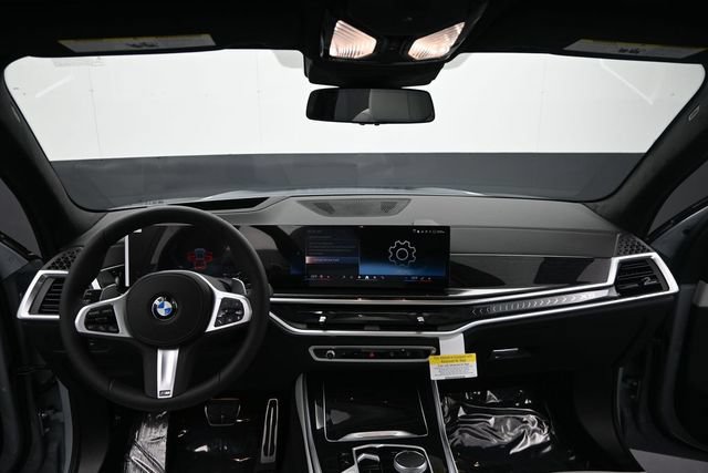 New 2026 BMW X5 xDrive40i w/ M Sport Package AWD/4WD image 14