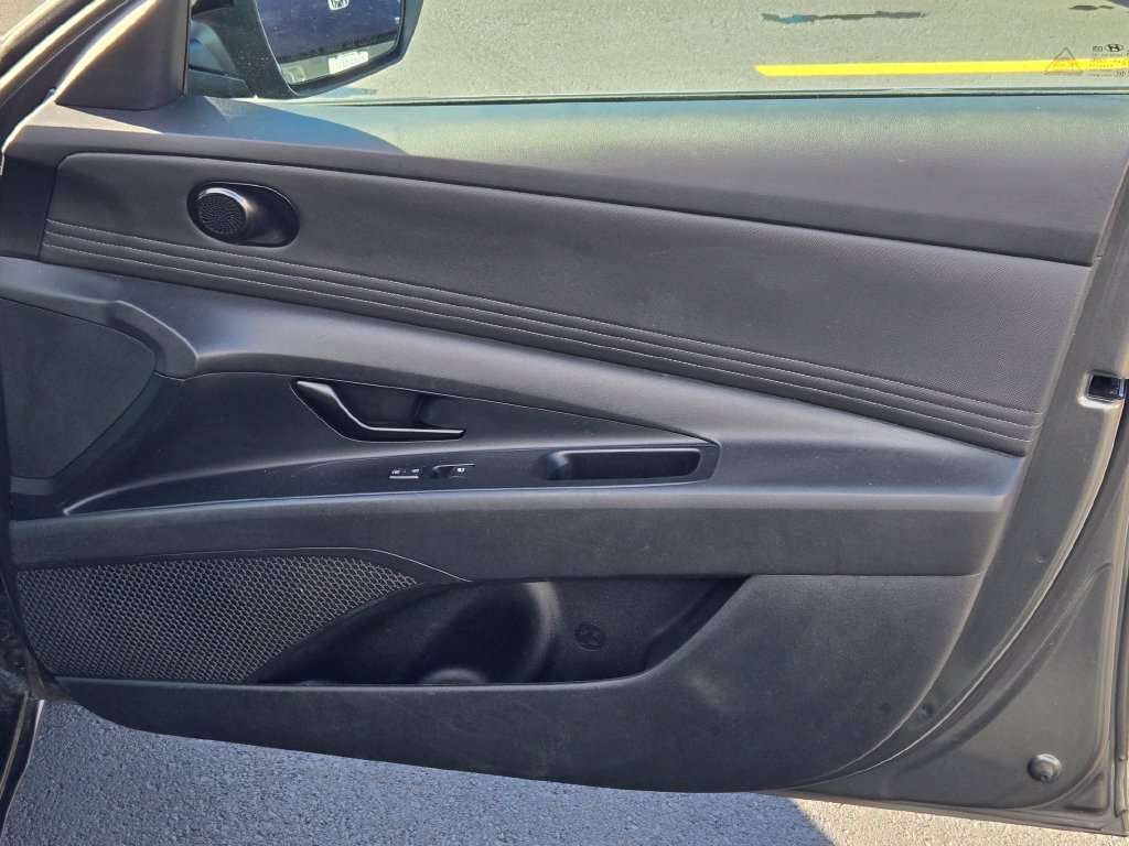 Certified 2025 Hyundai Elantra Sport FWD image 7
