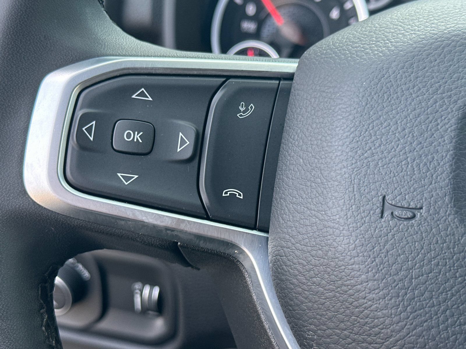 Used 2025 RAM 2500 Big Horn AWD/4WD image 27