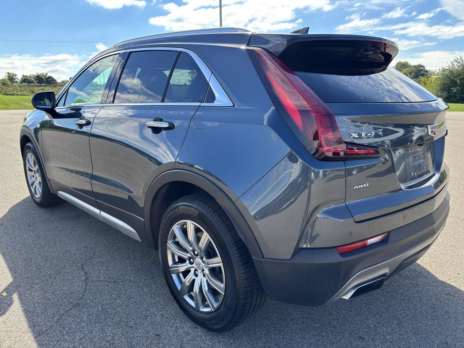 Used 2020 Cadillac XT4 Premium Luxury AWD/4WD image 3