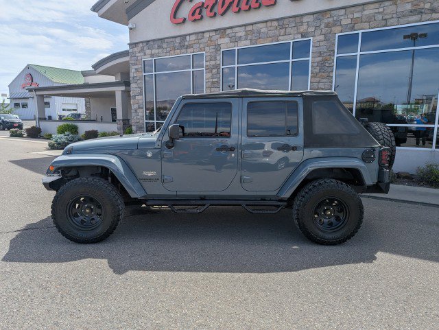 Used 2015 Jeep Wrangler Unlimited Sahara AWD/4WD image 2