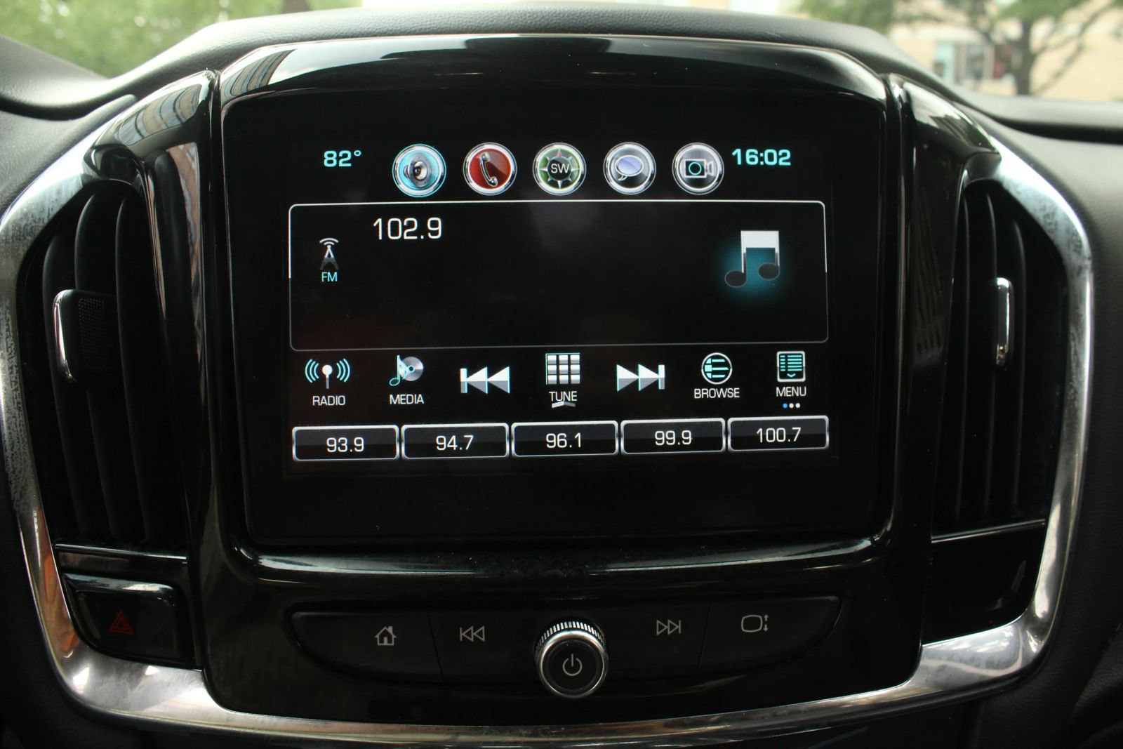 Used 2019 Chevrolet Traverse LT w/ LT Premium Package AWD/4WD image 32