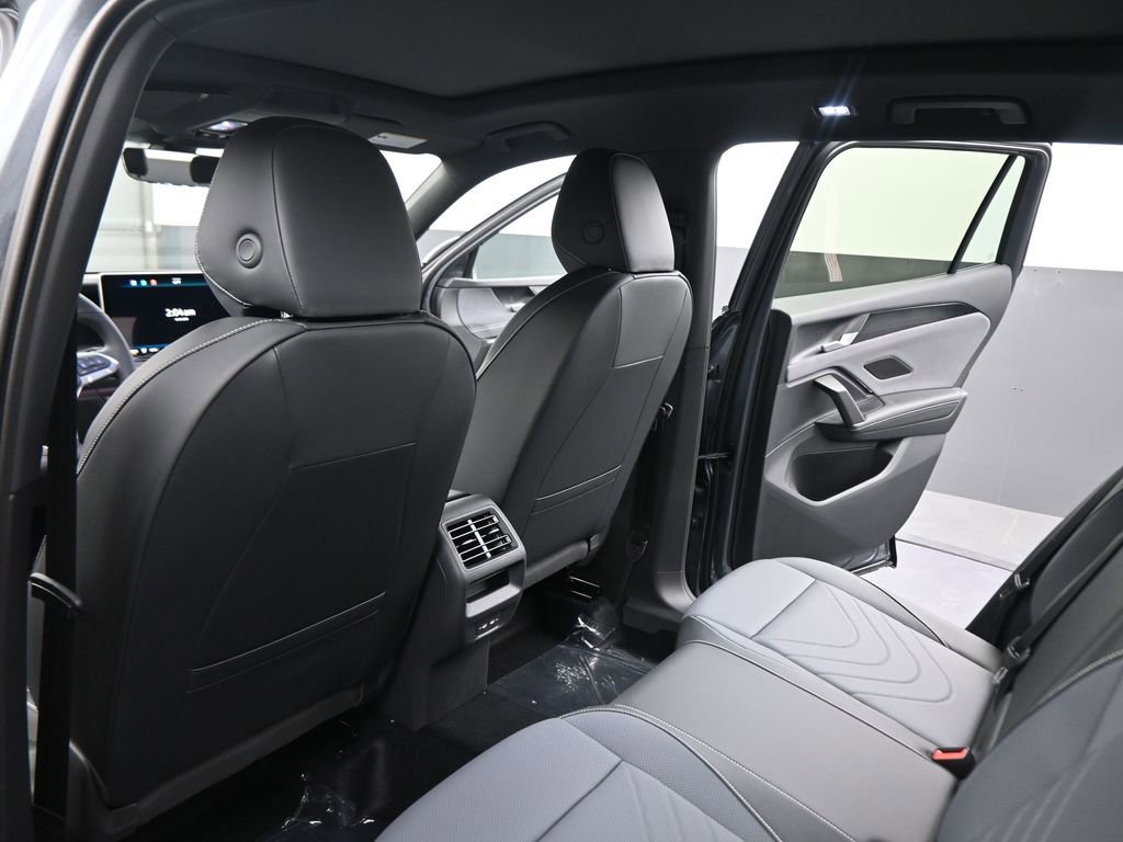 New 2026 Volkswagen Tiguan SE R-Line image 38