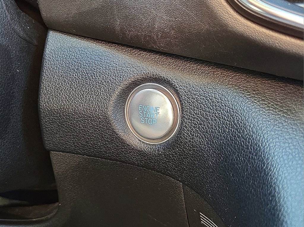 Used 2023 Hyundai Santa Fe SEL image 31