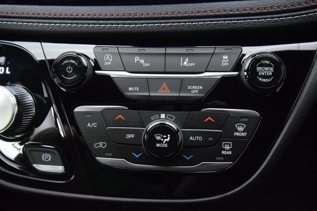 New 2027 Chrysler Pacifica Select FWD image 19