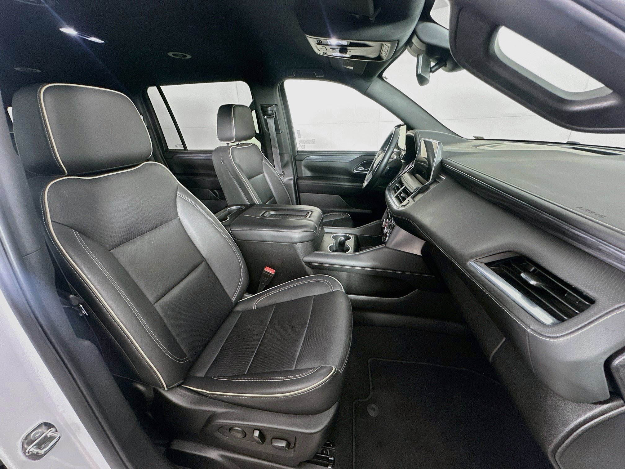 Used 2024 GMC Yukon XL SLT RWD image 33