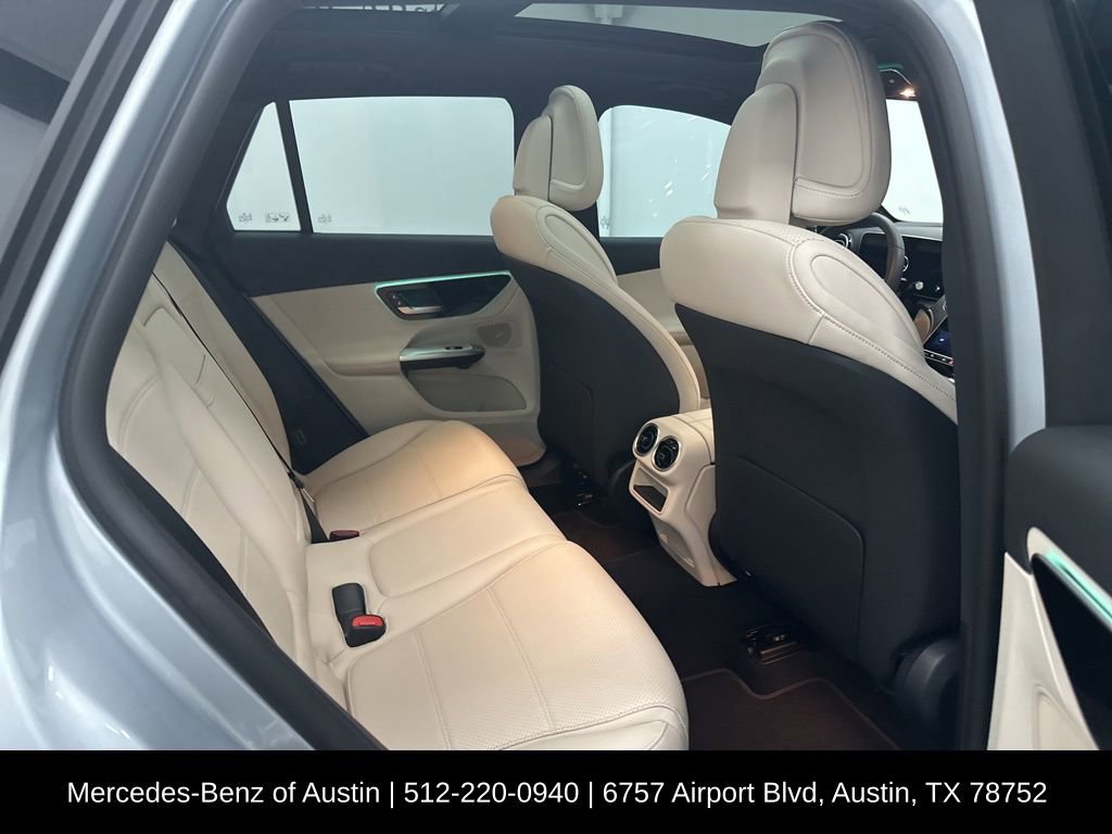 Used 2025 Mercedes-Benz GLC 300 image 25