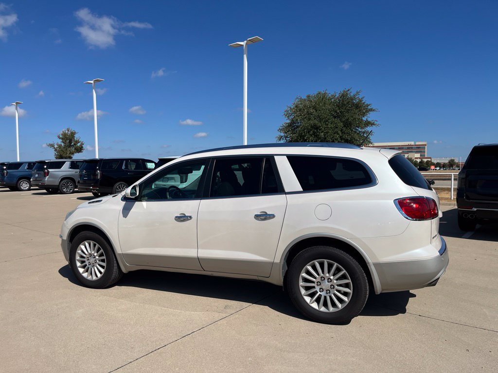 Used 2011 Buick Enclave CXL w/ Trailering Provision Package FWD image 4