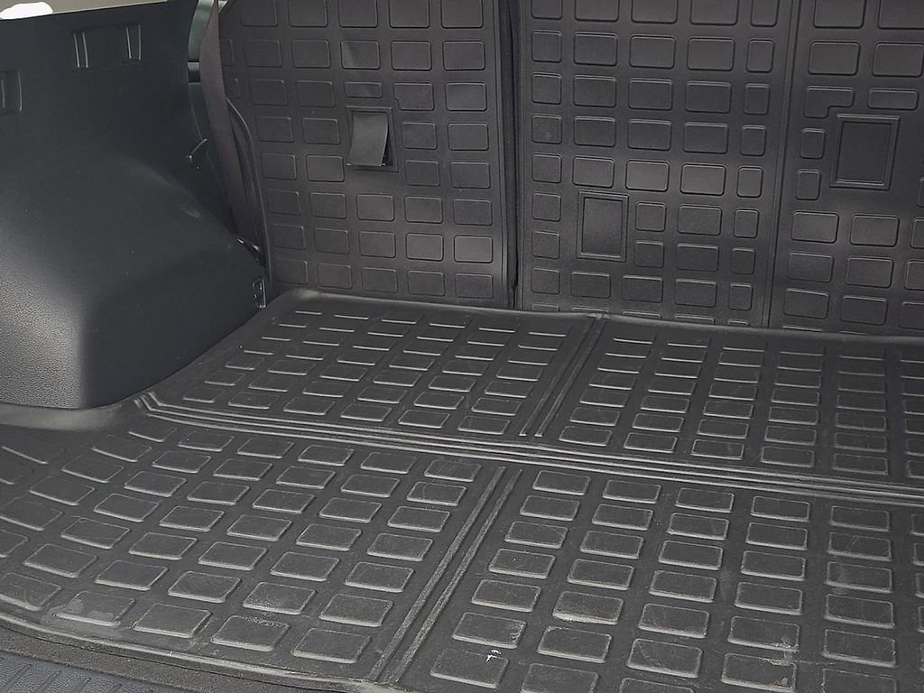 Used 2025 Kia Sportage SX Prestige image 8