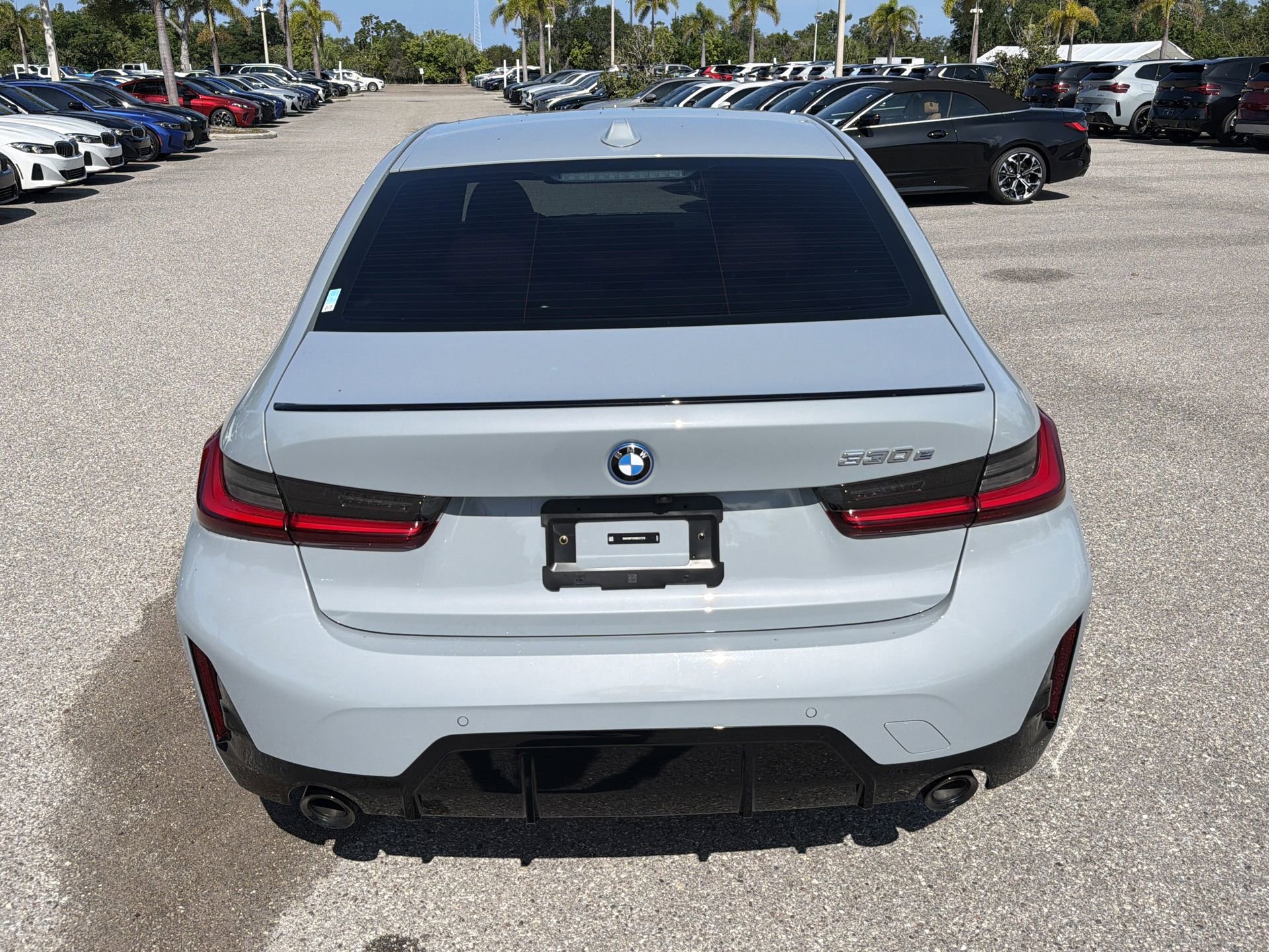 Certified 2024 BMW 330e w/ Premium Package RWD image 5