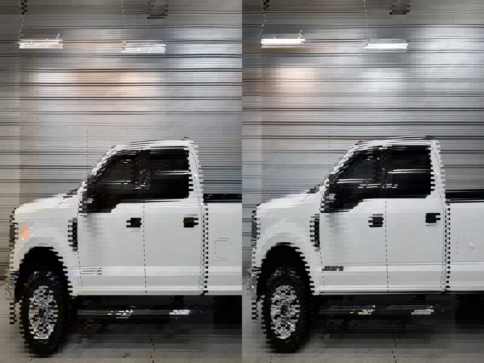 Used 2020 Ford F350 XLT image 3