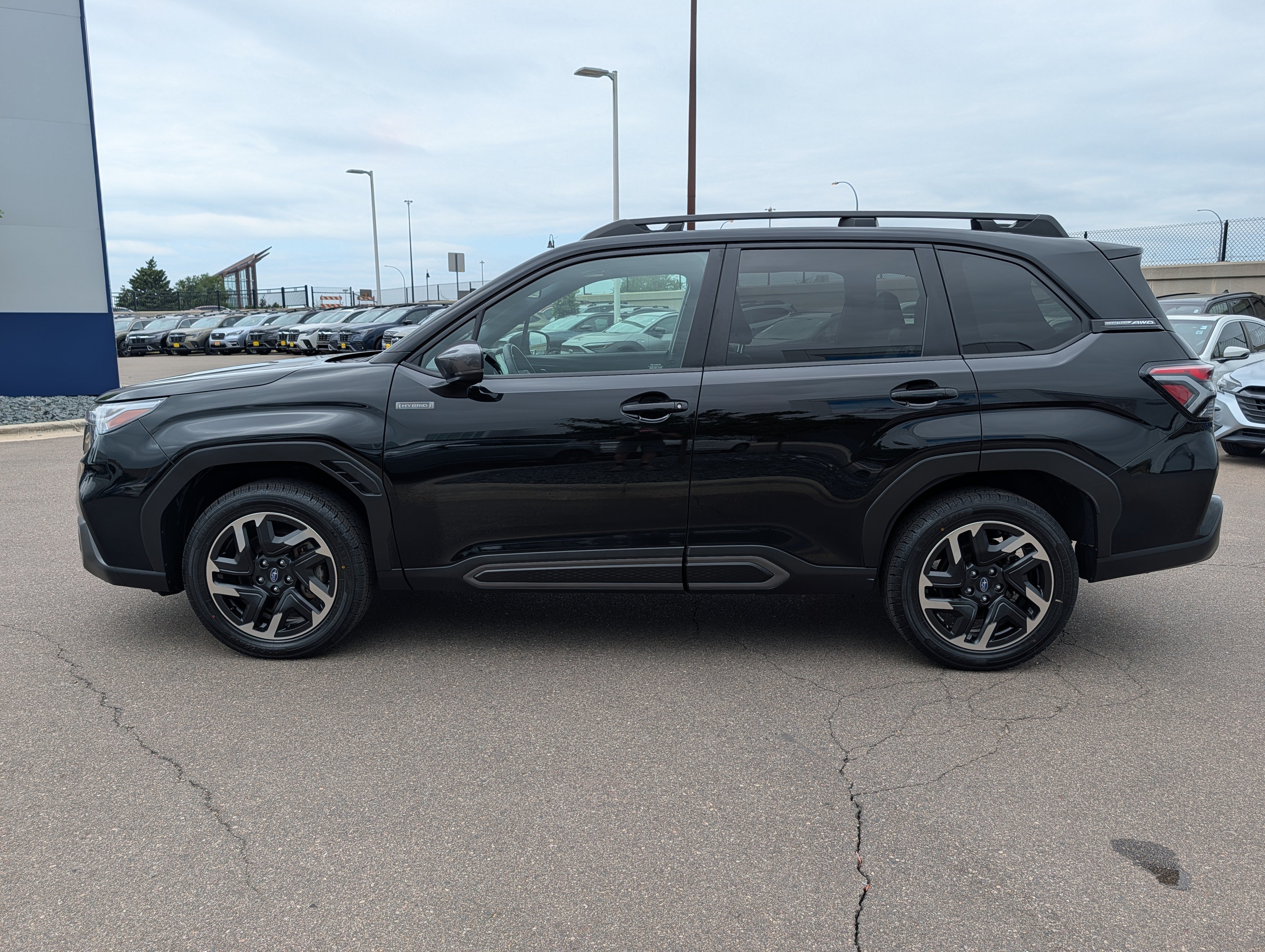 Used 2025 Subaru Forester Limited AWD/4WD image 4