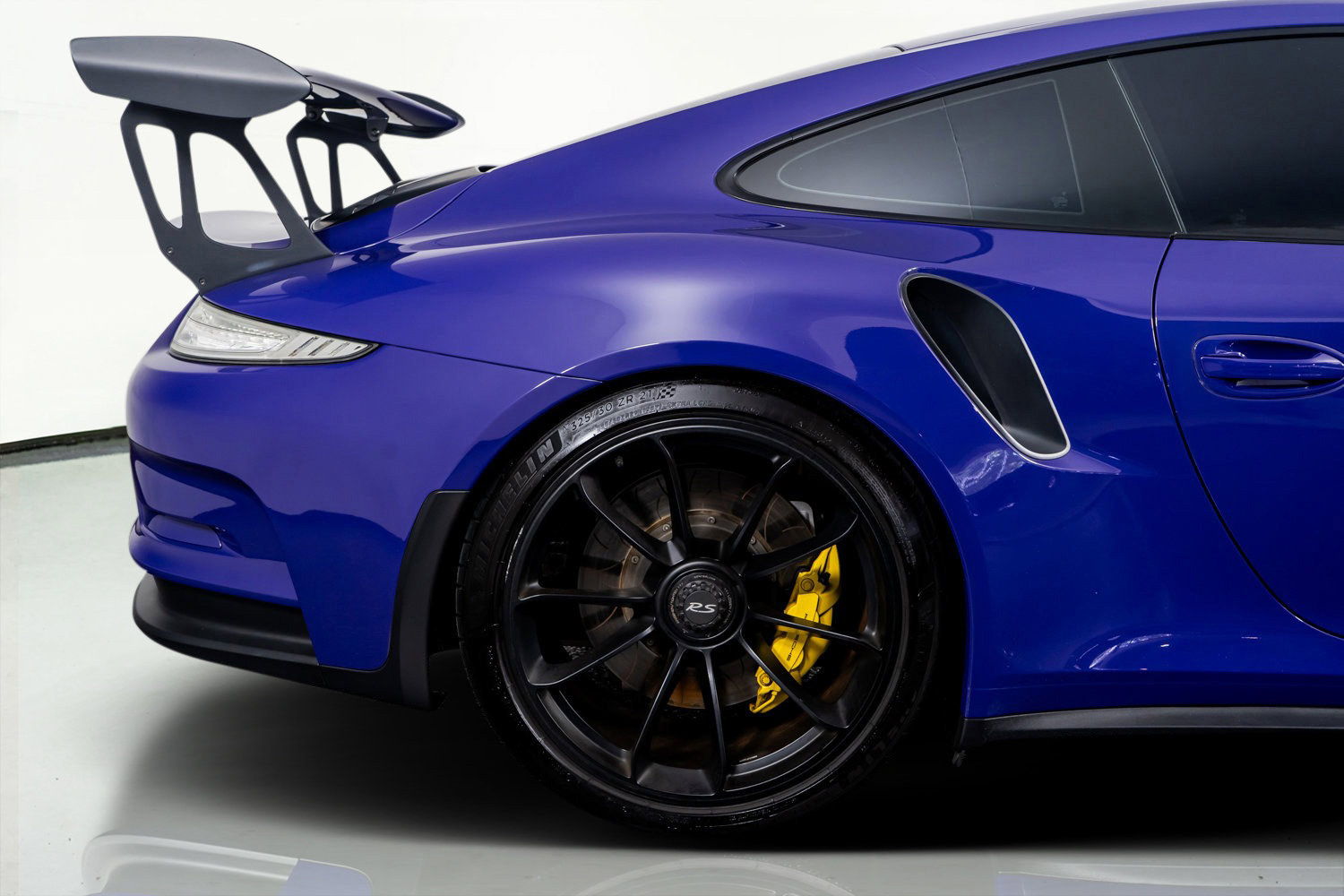 Used 2016 Porsche 911 GT3 RS image 8