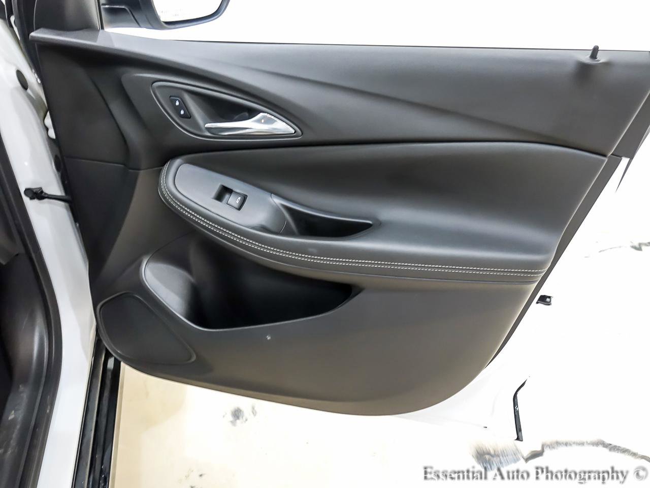 Used 2024 Buick Encore GX Sport Touring AWD/4WD image 29