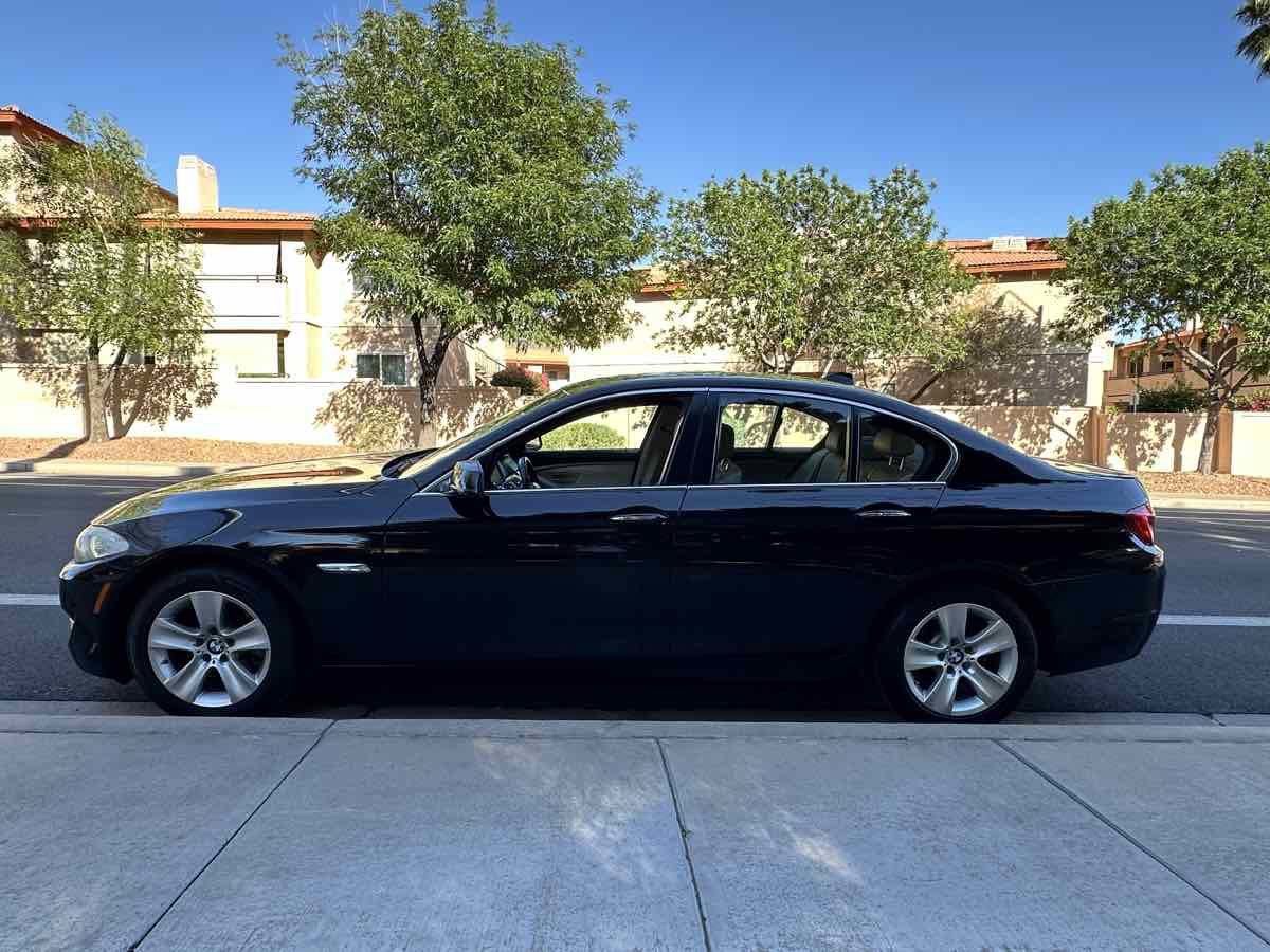 Used 2013 BMW 528i Sedan RWD image 5