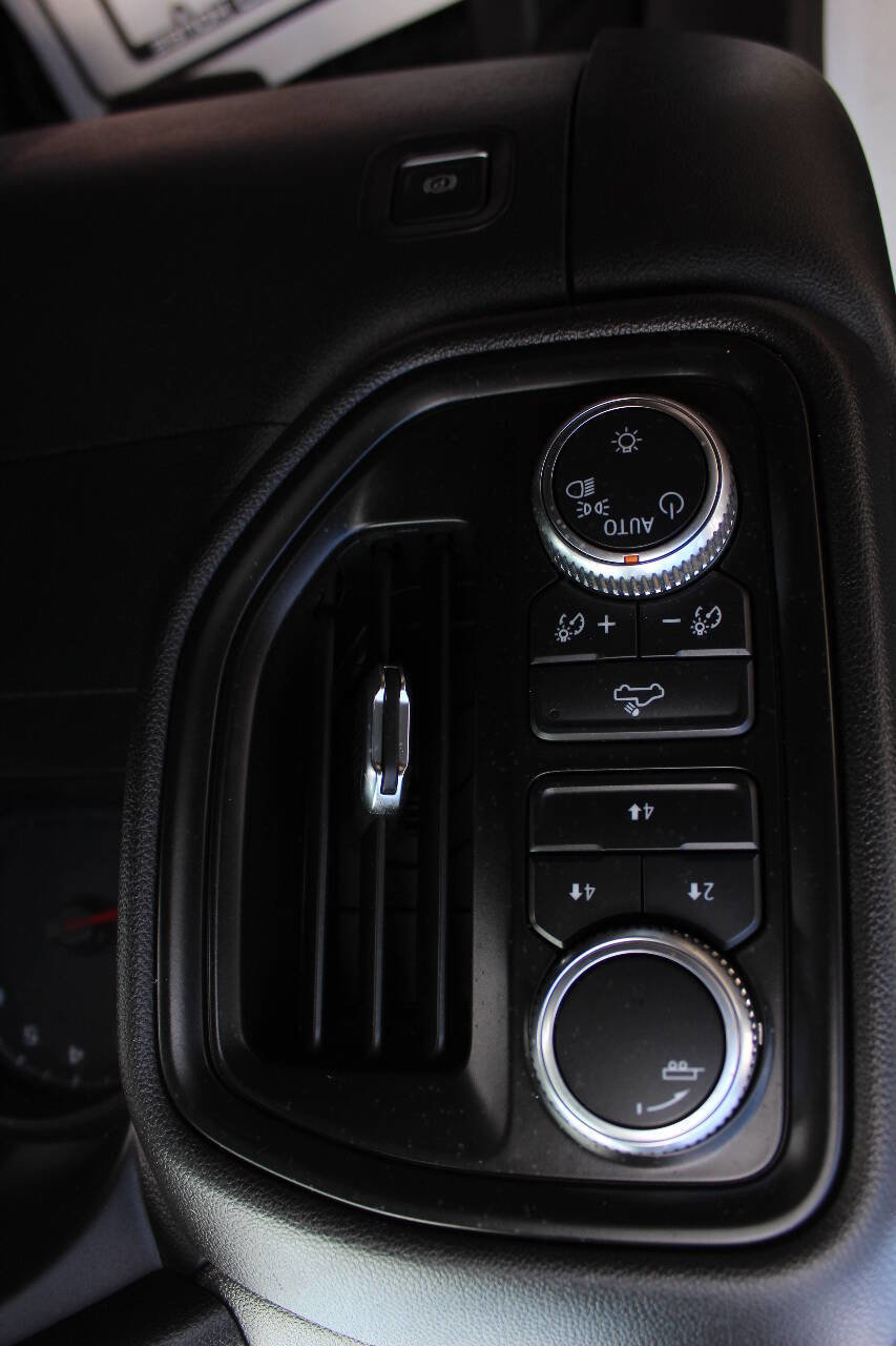 Used 2023 GMC Sierra 2500 Pro w/ Convenience Package image 12