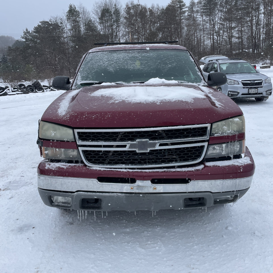 Used 2006 Chevrolet Silverado 1500 LT w/ Light Duty Power Package image 2