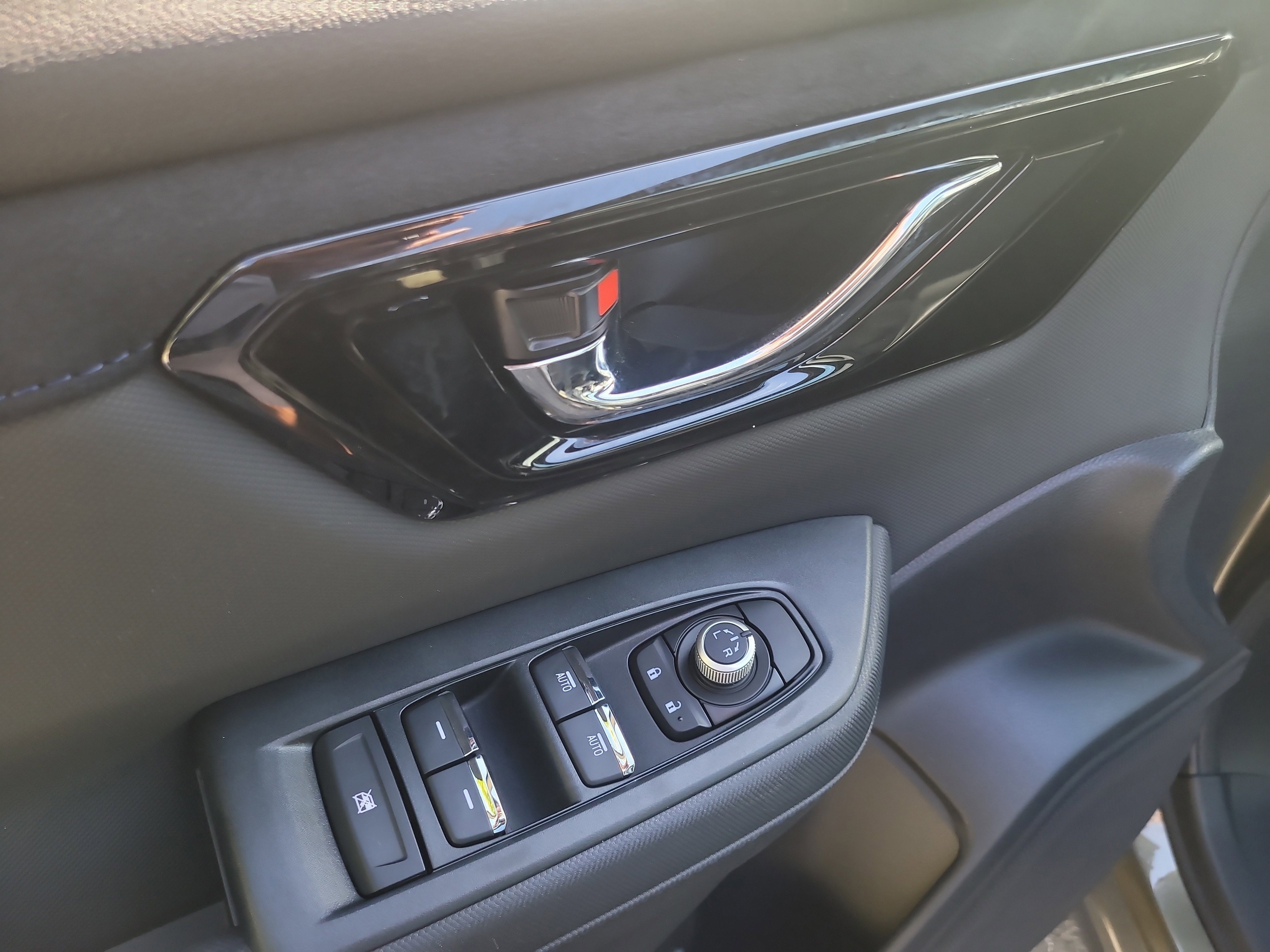 Used 2025 Subaru Forester Limited w/ Popular Package #2 image 19