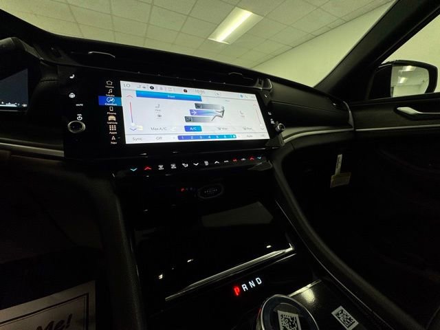 New 2026 Jeep Grand Cherokee L Limited RWD image 18