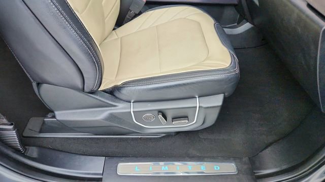 Used 2020 Ford F350 Limited w/ FX4 Off-Road Package AWD/4WD image 24