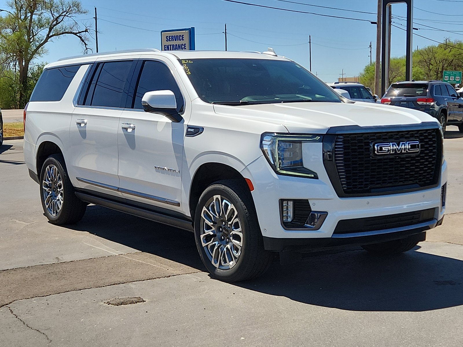 Used 2023 GMC Yukon XL Denali Ultimate image 6