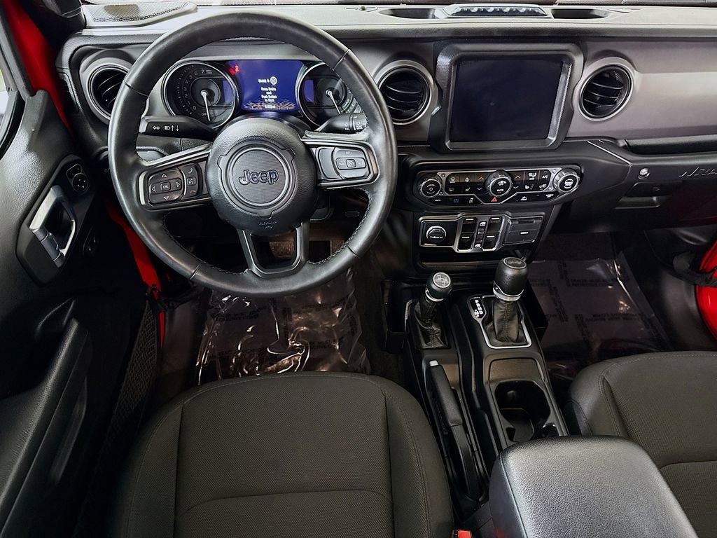 Used 2023 Jeep Wrangler Unlimited w/ Cold Weather Group AWD/4WD image 4
