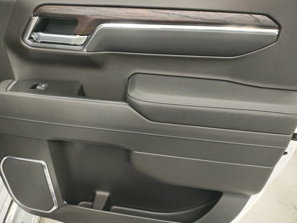 New 2026 GMC Sierra 1500 SLT w/ SLT Premium Plus Package image 14
