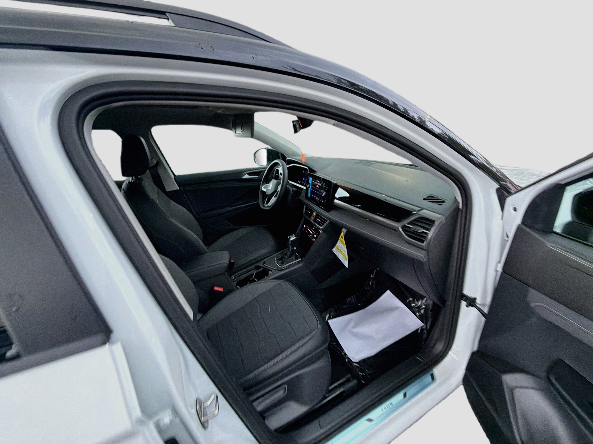 New 2026 Volkswagen Taos SE FWD image 22