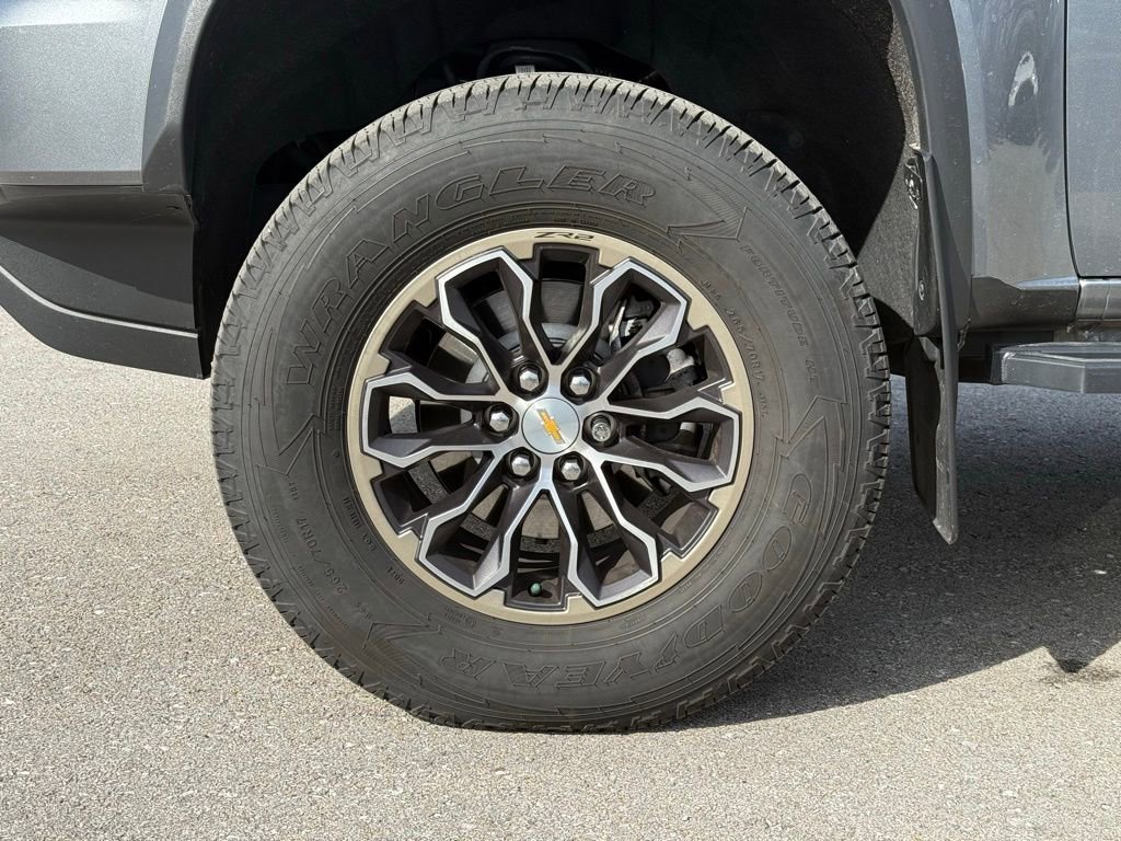 Used 2022 Chevrolet Colorado ZR2 image 5