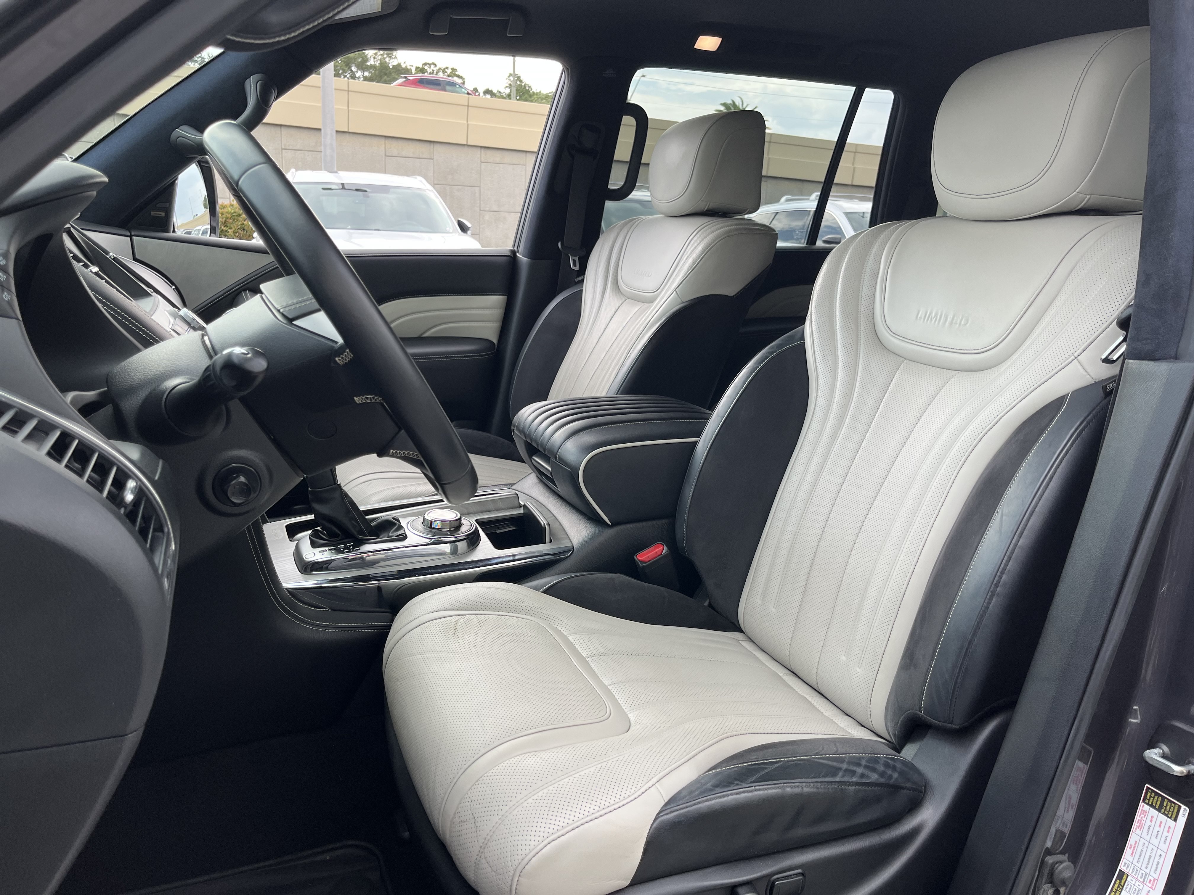 Certified 2019 INFINITI QX80 Limited w/ All-Season Package AWD/4WD image 2