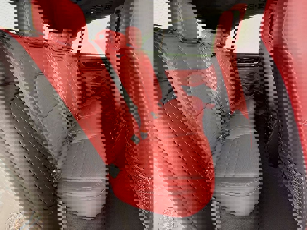 New 2026 Porsche Macan Electric image 31