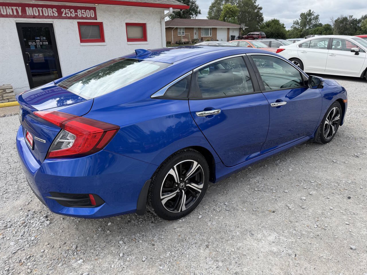 Used 2016 Honda Civic Touring image 3
