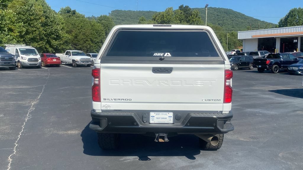 Used 2024 Chevrolet Silverado 2500 Custom w/ Custom Value Package AWD/4WD image 6
